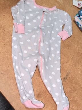 Baby Wonder Nation Gray Polka Dot Footed Sleeper with Pink Trim Size 3-6M